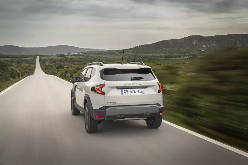 Dacia-Duster-Hybrid-010