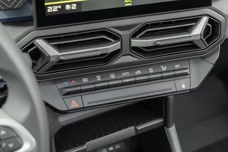 Dacia-Duster-Journey-details-008