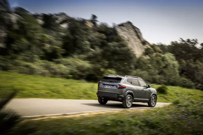 Dacia-Duster-TCe-015