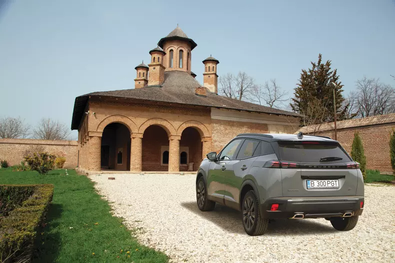 Peugeot 2008 facelift 001