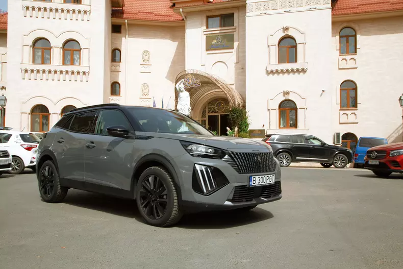 Peugeot 2008 facelift 006