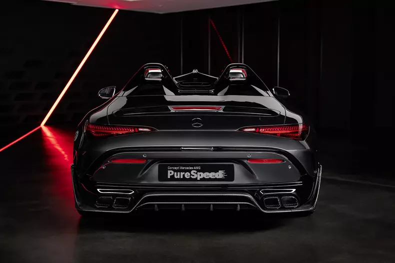 Concept Mercedes-AMG PureSpeed: Expressives Konzeptfahrzeug gibt Ausblick  auf erstes Modell der Mythos-Serie

Concept Mercedes-AMG PureSpeed – expressive concept car gives a look at the first model in the Mythos series