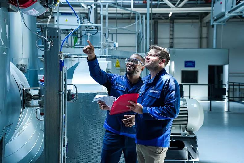 P90554296_highRes_bmw-group-introduces