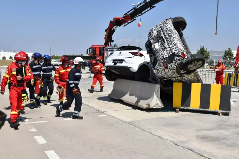 Renault sustine Competitia Nationala de Descarcerare IGSU 2024