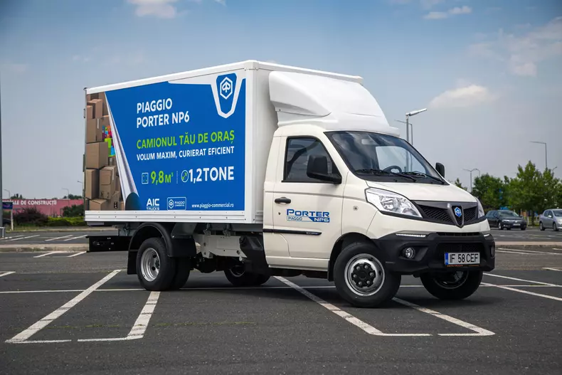 Piaggio Porter NP6 low res 002