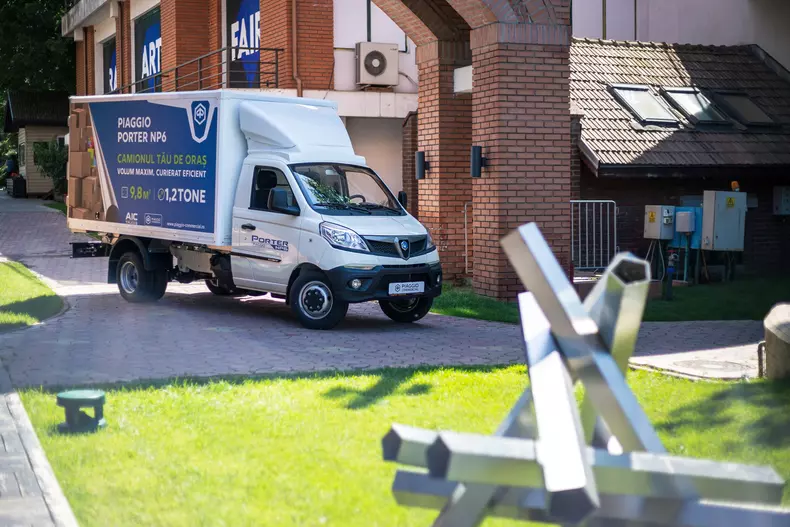 Piaggio Porter NP6 low res 044