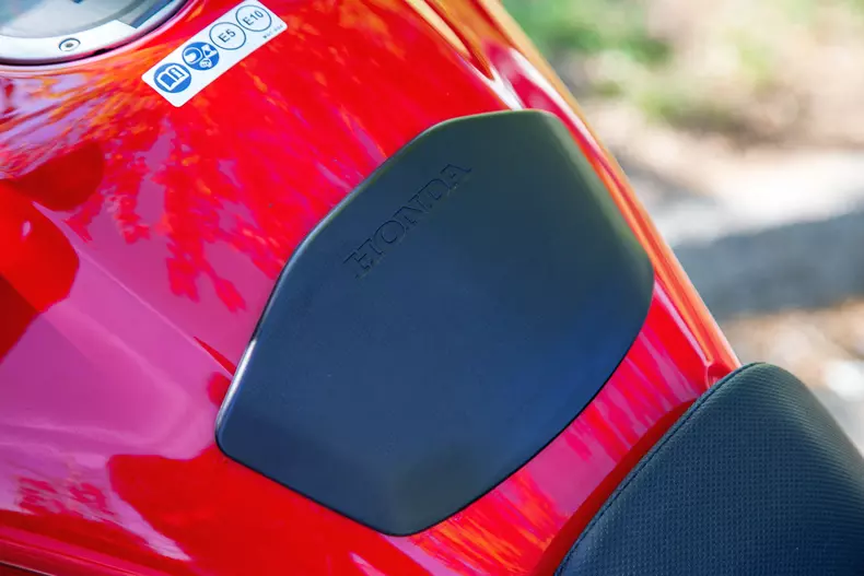 Honda NX low res 002