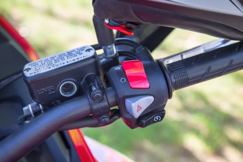 Honda NX low res 006