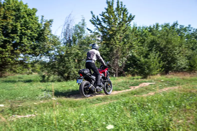 Honda NX low res 043