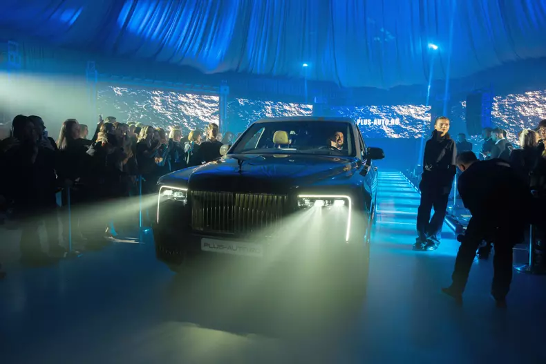 Plus auto low res 001