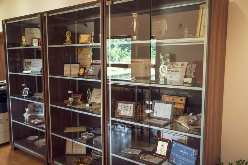 Ciugud to be true 008