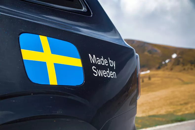 Volvo EX90 low res 023