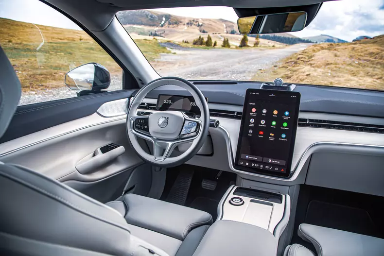 Volvo EX90 low res 043