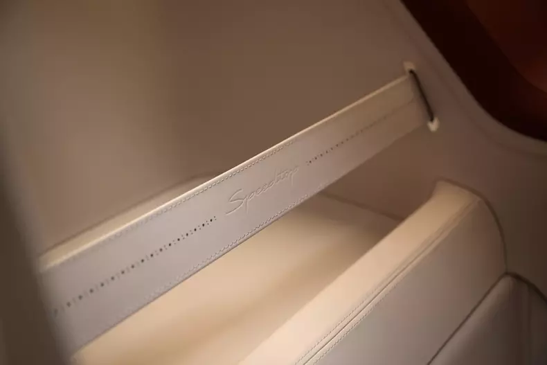 web_P90599256_highRes