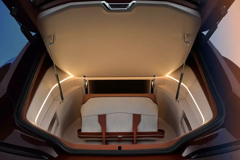 web_P90599260_highRes