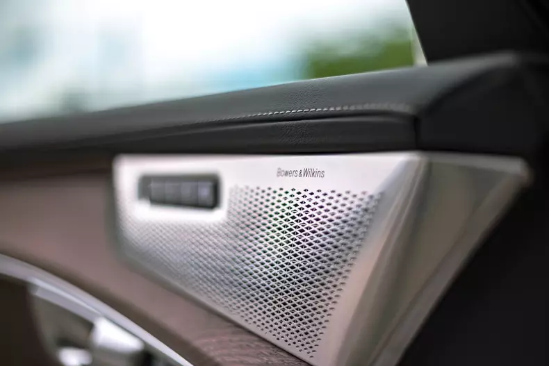 Volvo XC90 low res 010