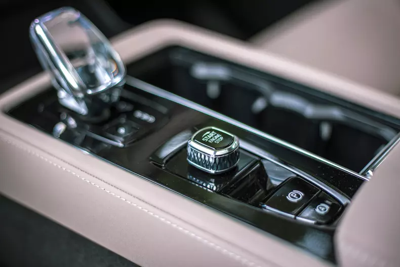 Volvo XC90 low res 011