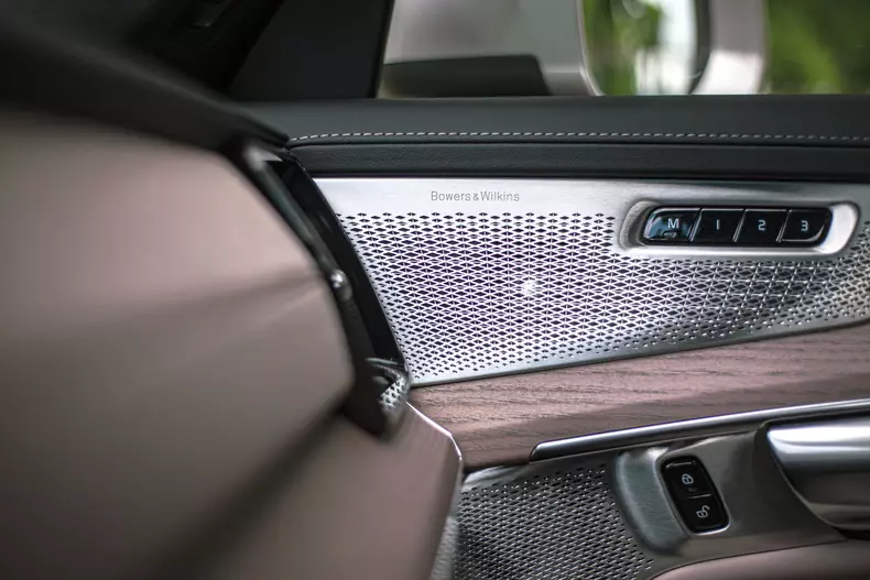 Volvo XC90 low res 013