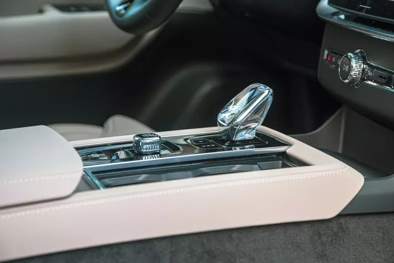 Volvo XC90 low res 039