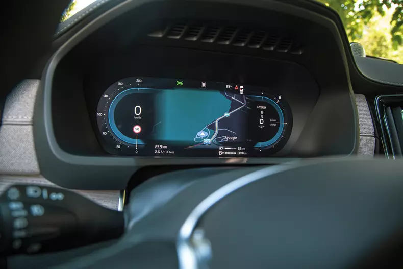 Volvo XC90 low res 046