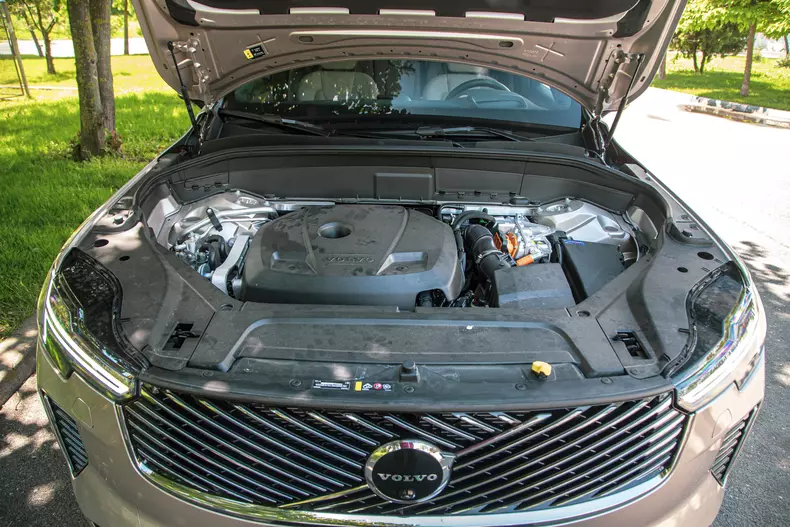 Volvo XC90 low res 058