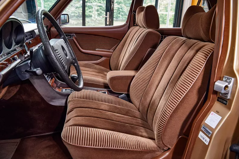 Mercedes-Benz 450 SEL 6.9: „Das beste Automobil“ seiner Zeit feiert 50. GeburtstagMercedes-Benz 450 SEL 6.9: “The best car” of its time turns 50