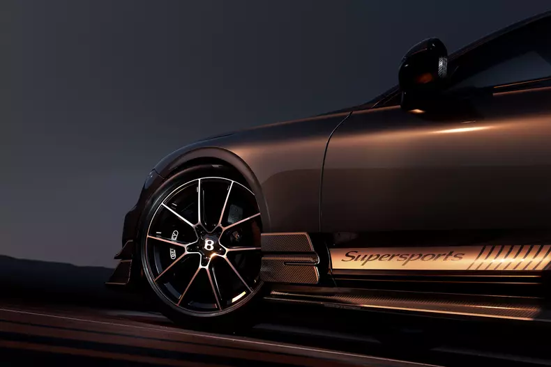 8 – New Supersports, wheel detail