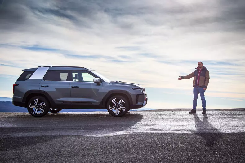 KGM Torres Hybrid low res 010