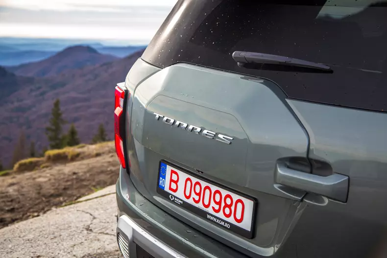 KGM Torres Hybrid low res 011