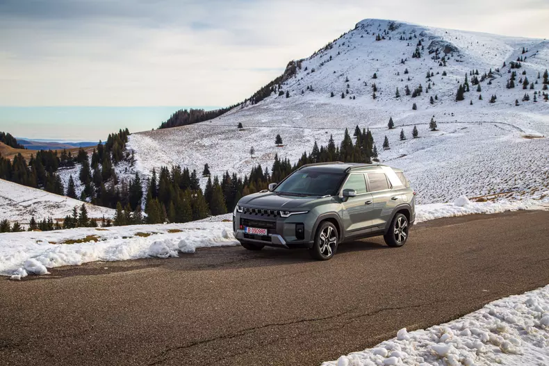 KGM Torres Hybrid low res 015