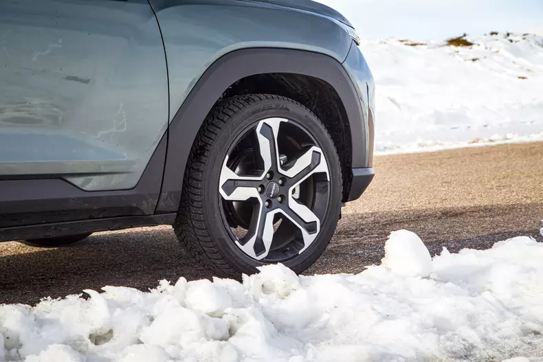 KGM Torres Hybrid low res 020