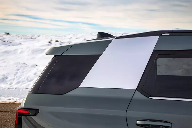 KGM Torres Hybrid low res 021