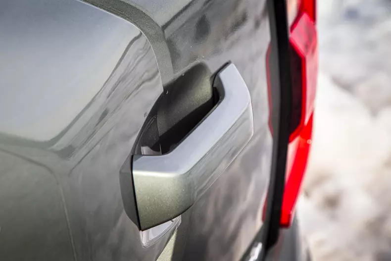 KGM Torres Hybrid low res 022