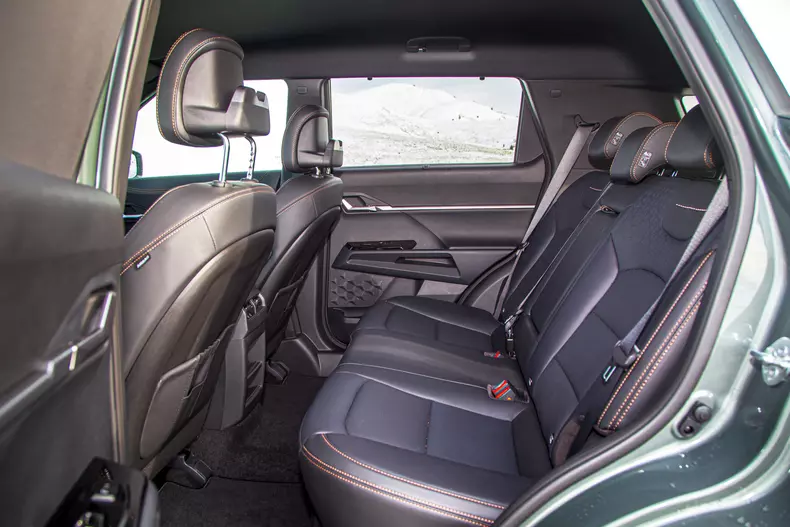 KGM Torres Hybrid low res 033