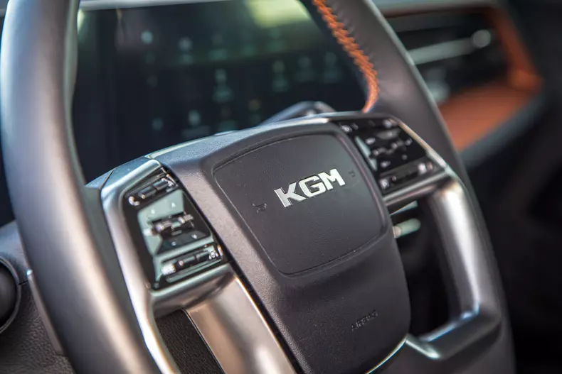 KGM Torres Hybrid low res 038