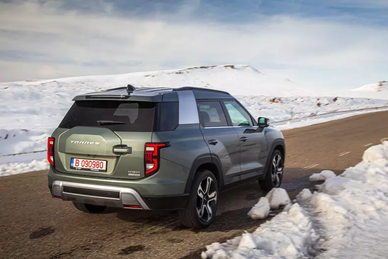 KGM Torres Hybrid low res 049