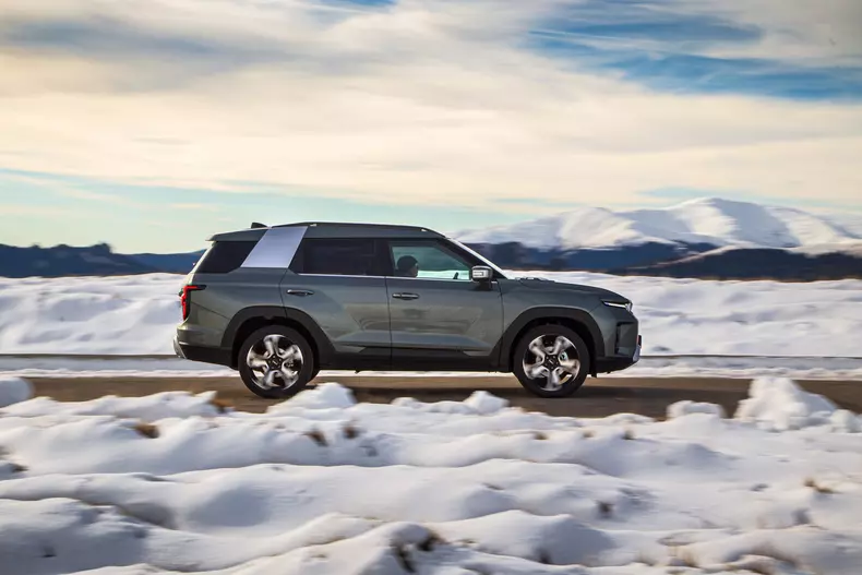 KGM Torres Hybrid low res 052