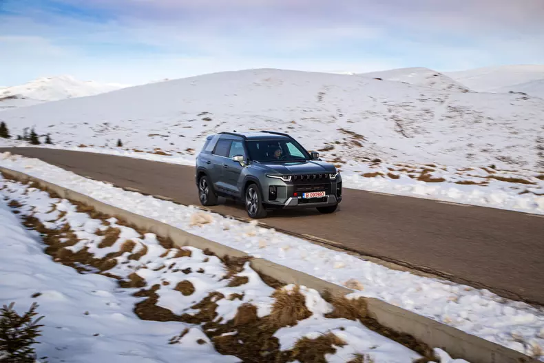 KGM Torres Hybrid low res 053