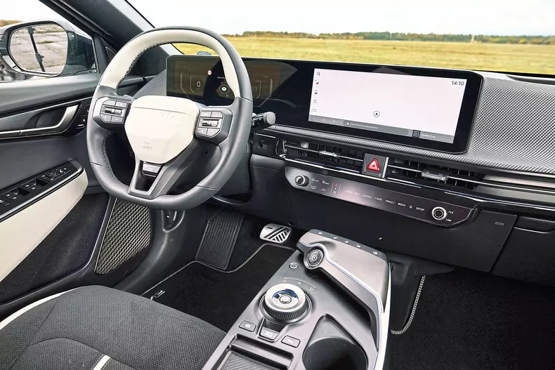 VT Cupra Tavascan Kia EV6 Xpeng G9