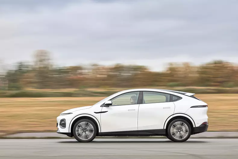 VT Cupra Tavascan Kia EV6 Xpeng G9