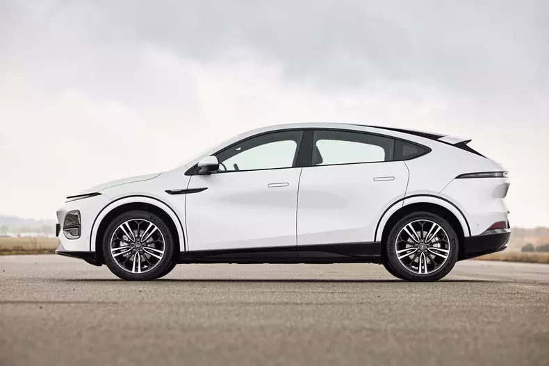 VT Cupra Tavascan Kia EV6 Xpeng G9