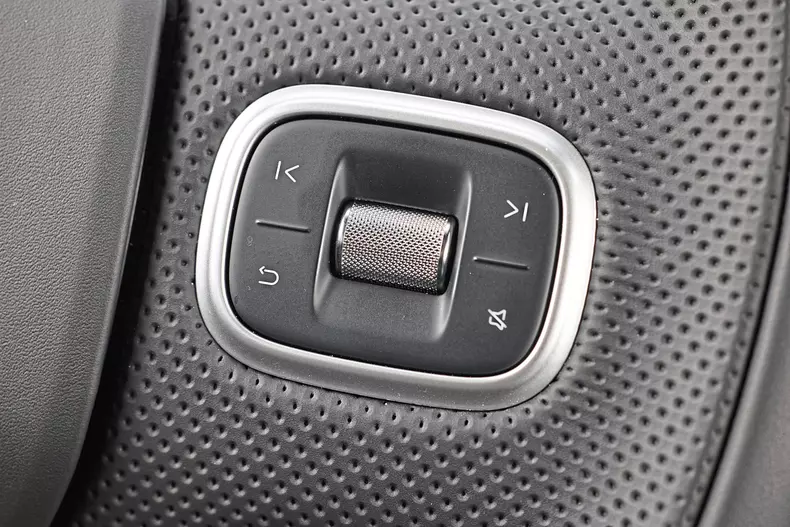 VT Cupra Tavascan Kia EV6 Xpeng G9