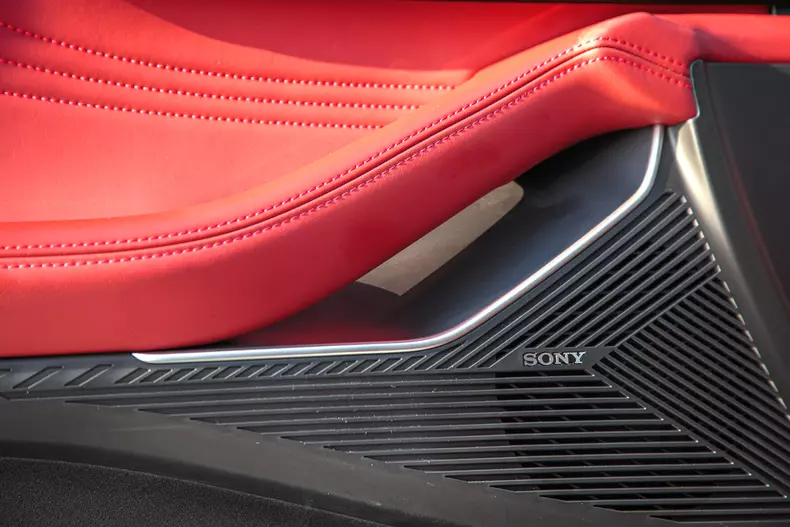 Omoda 9 SHS low res 009