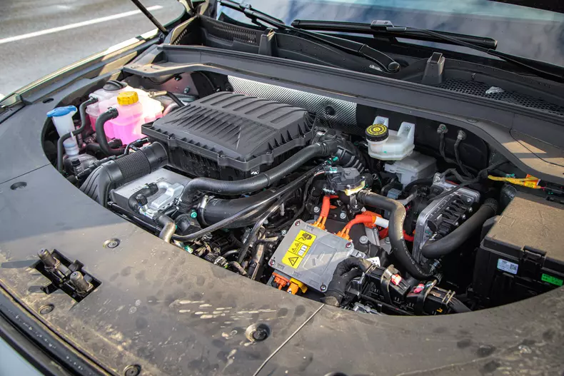 Omoda 9 SHS low res 017