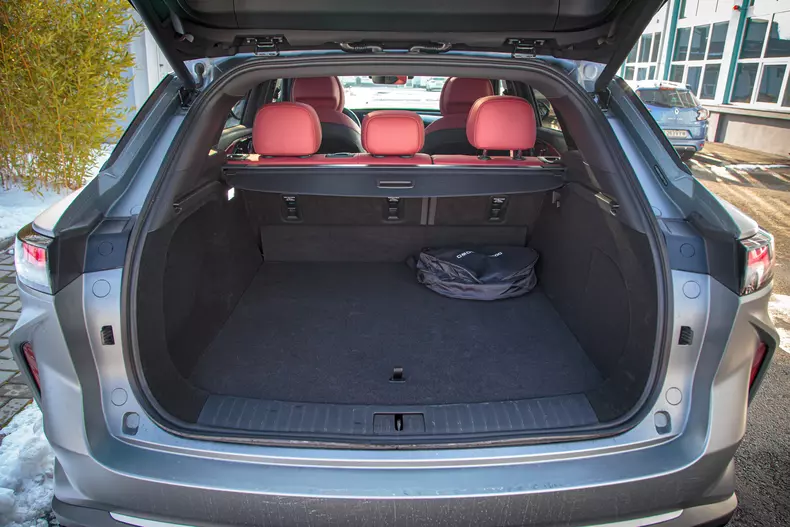 Omoda 9 SHS low res 047