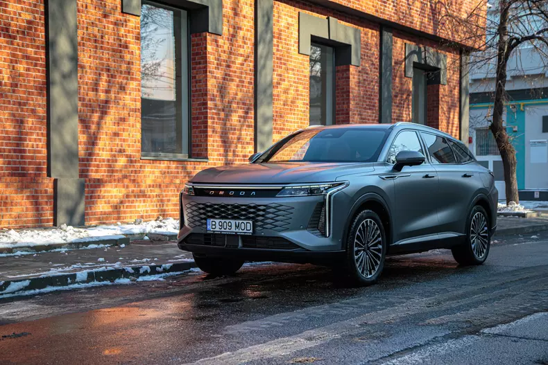 Omoda 9 SHS low res 057