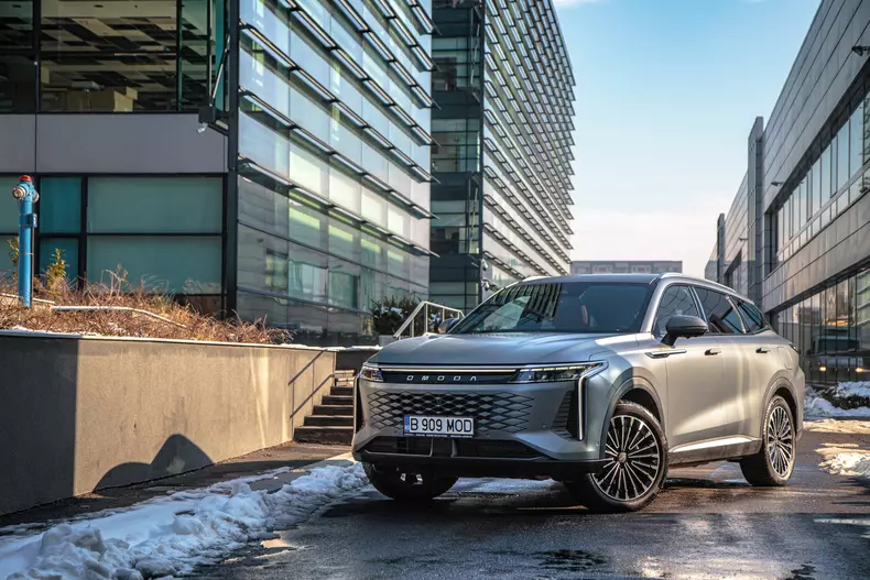 Omoda 9 SHS low res 059