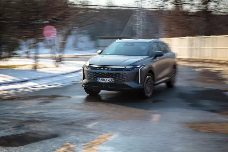 Omoda 9 SHS low res 066