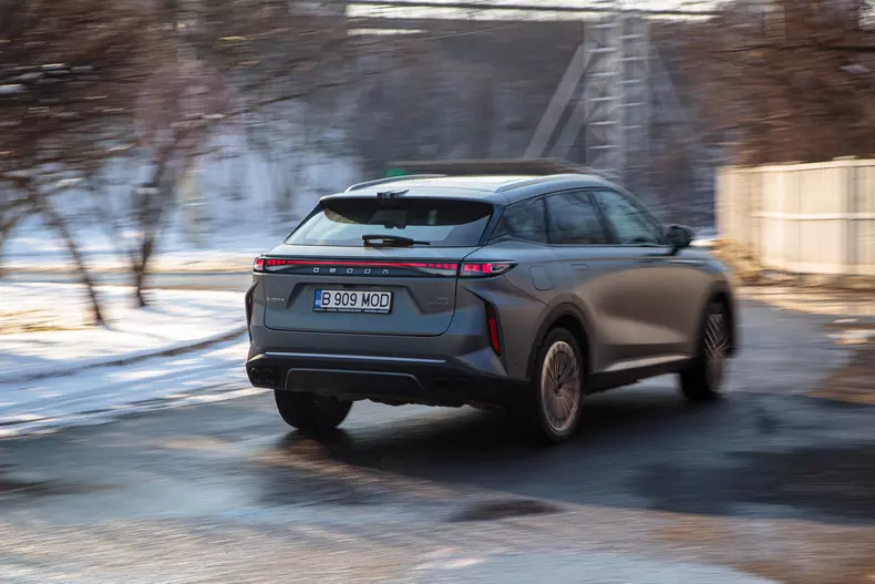 Omoda 9 SHS low res 067