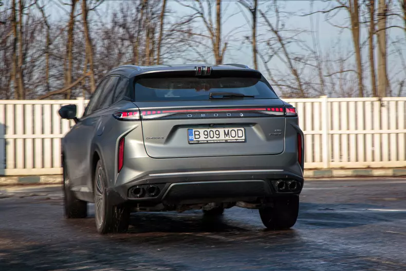 Omoda 9 SHS low res 072